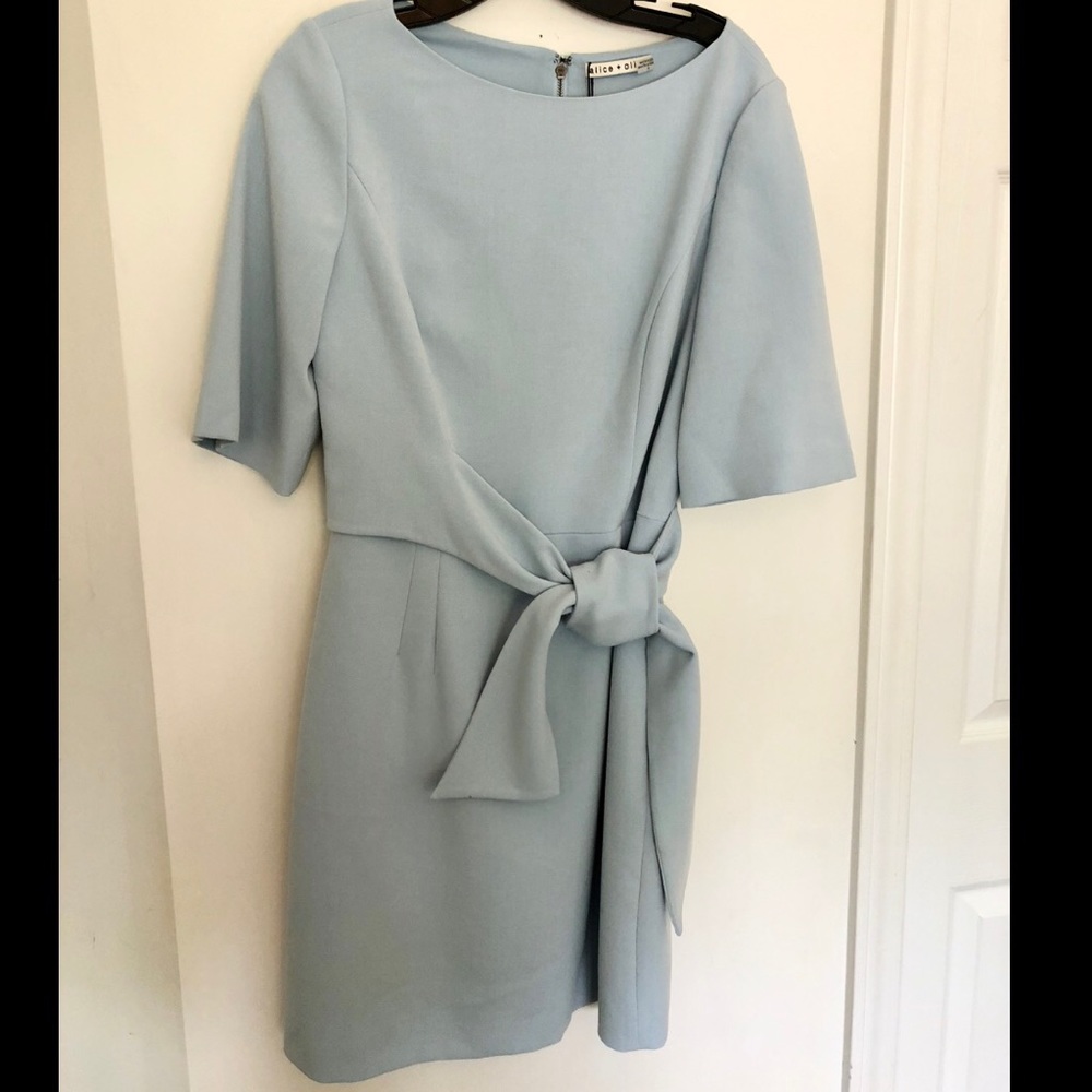NWT Alice + Olivia Virgil Dress in Light Blue - 10